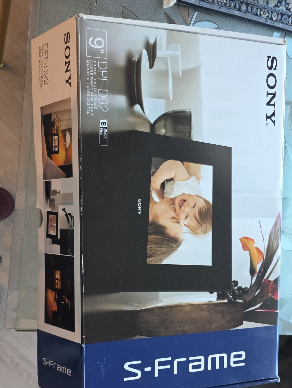Sony S-Frame Digital Photo Frame in Black